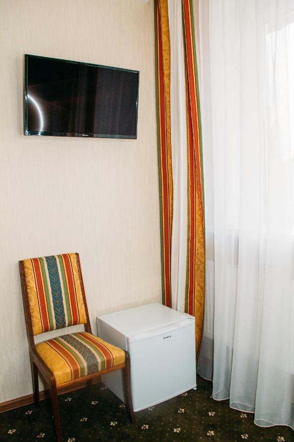 Hotel Rioro à Myrhorod Extérieur photo