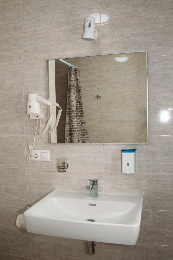 Hotel Rioro à Myrhorod Extérieur photo
