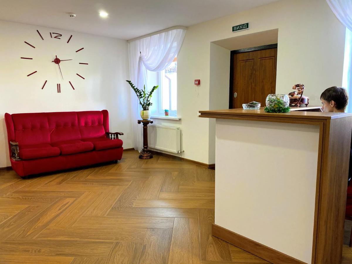 Hotel Rioro à Myrhorod Extérieur photo